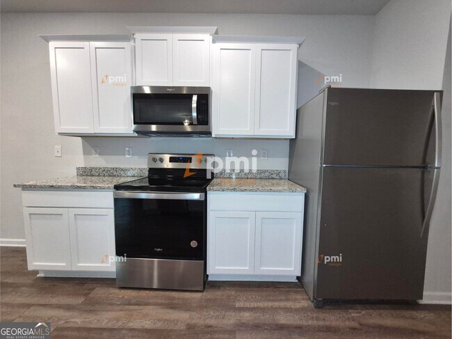 Foto del edificio - 3338 Bridgewood Dr
