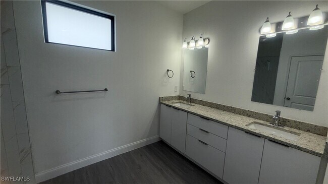 Foto del edificio - 933 Gleason St