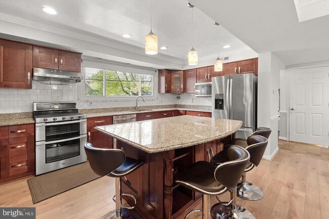Foto del edificio - 6306 Maiden Ln
