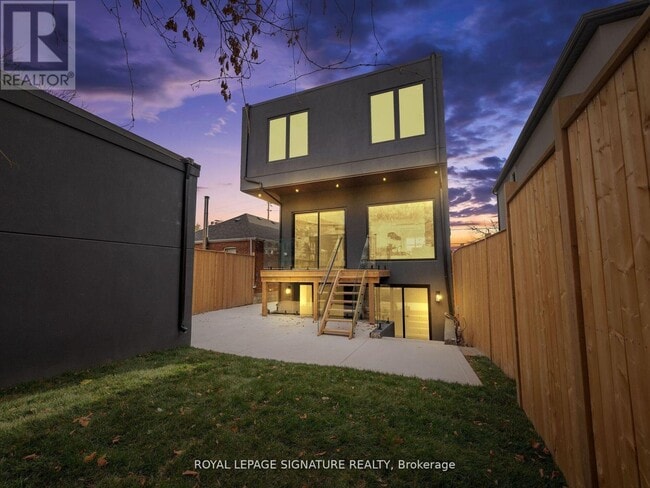 Building Photo - 376 O'Connor Dr