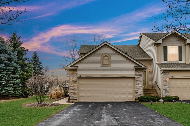 Foto del edificio - 2325 Summerlin Dr