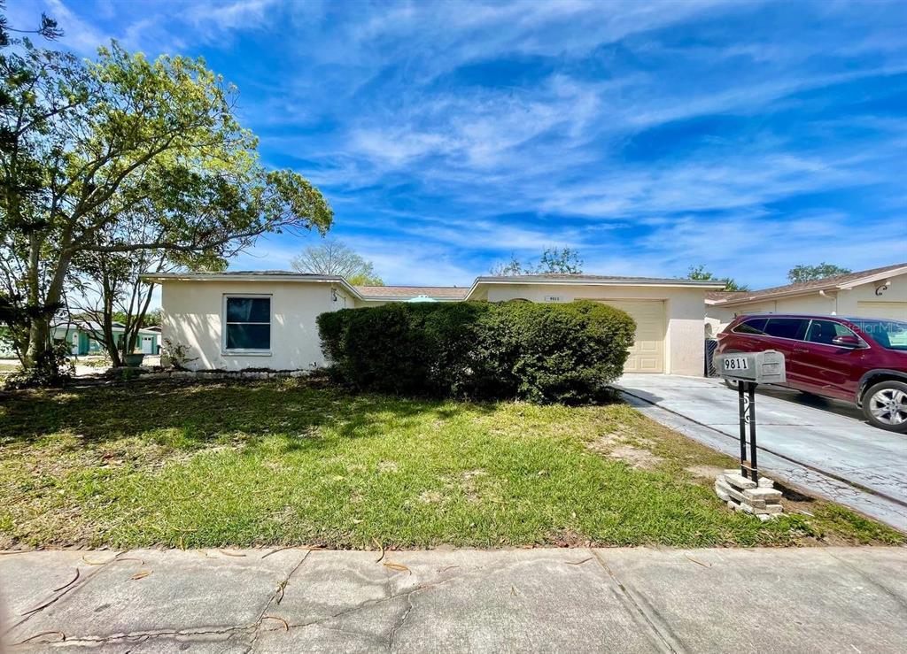 Primary Photo - 9811 Crofton Ln
