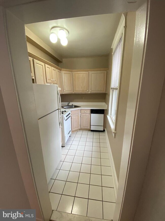 Foto del edificio - 1820 Swann St NW
