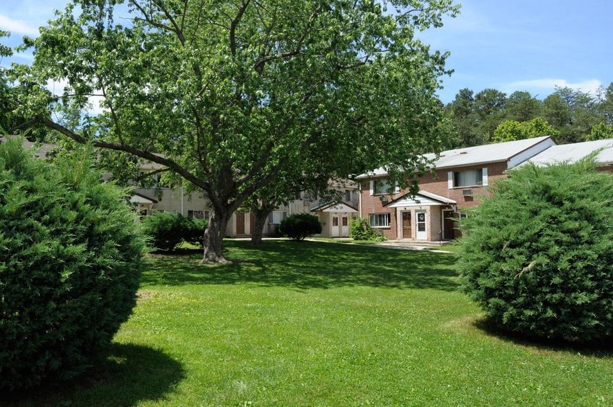 Woodland Village Rentals Lindenwold, NJ