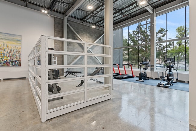 Building Photo - Inglewood Lofts