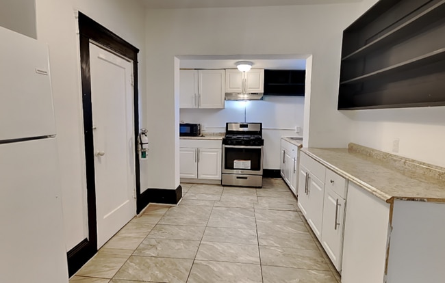 Building Photo - 115 S Grandview Ave