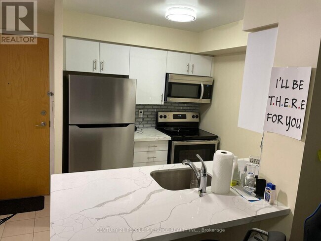 Photo du bâtiment - 4968 Yonge St