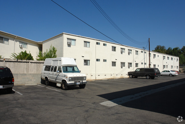 Foto del edificio - Oak Manor Apartments