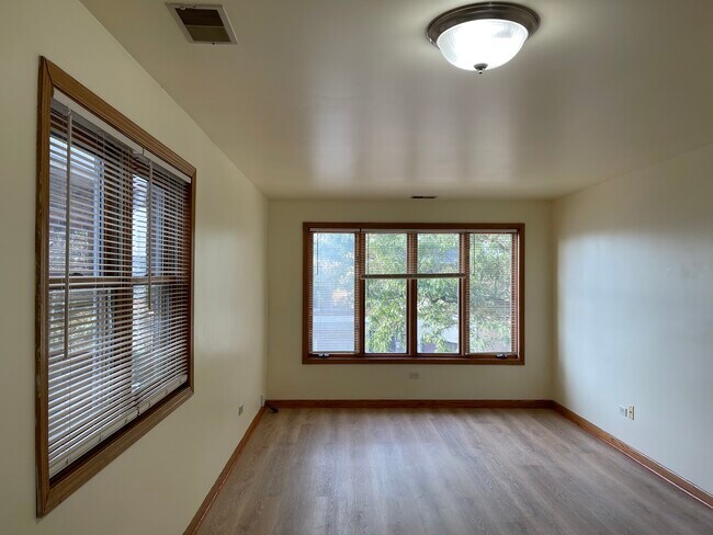 Building Photo - 1341 W 31st St
