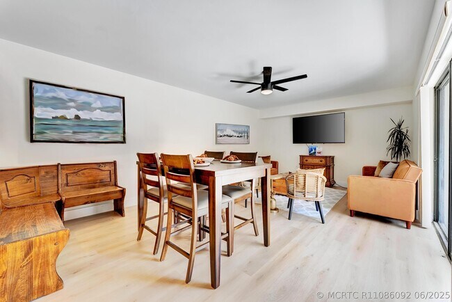 Foto del edificio - 3050 30th Ct