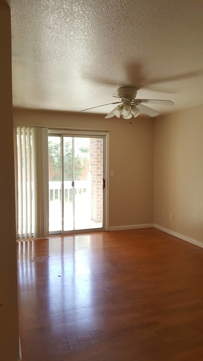 Foto del edificio - 2820-2817 17th Ave