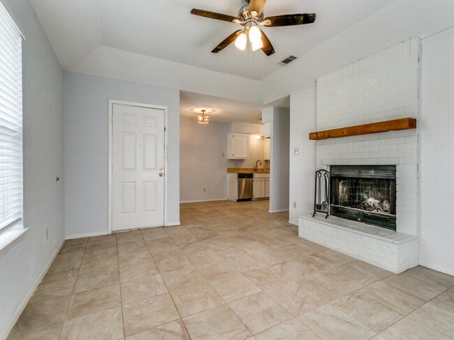 Photo - 980 Meadow Cir S Apartment