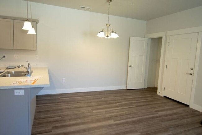 Building Photo - Brand New Community! Located in the city o...