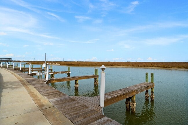 Foto del edificio - 14878 Granada Dr