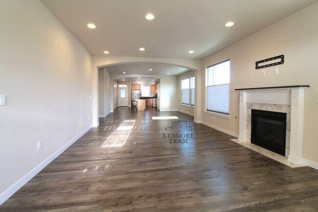 Foto del edificio - 2335 Bellaview Ave