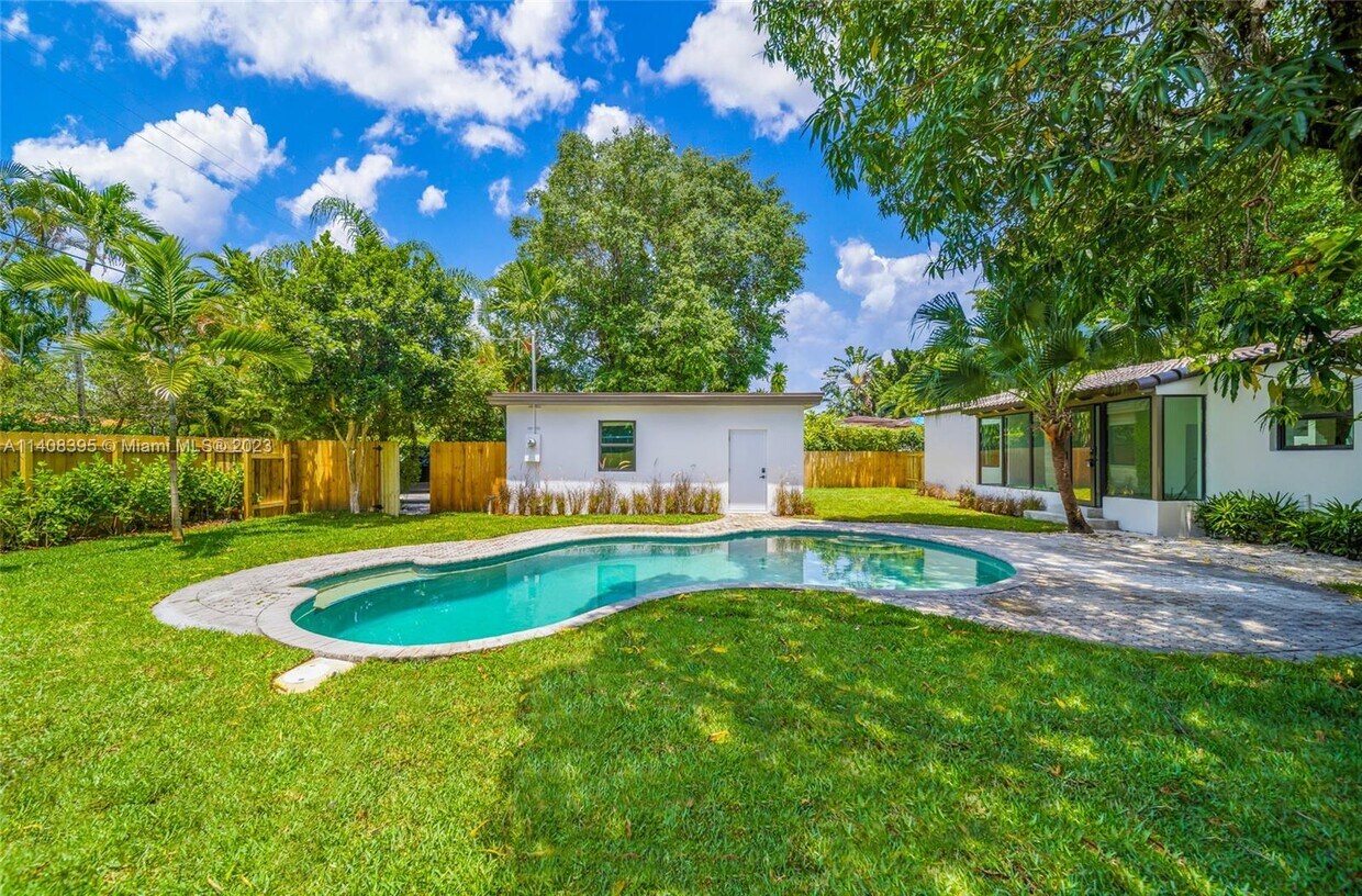 Foto principal - 53 NE 106th St