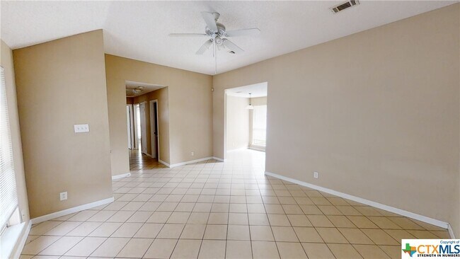 Foto del edificio - 2406 Timberline Dr