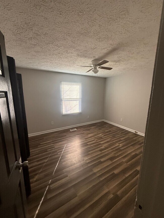 Building Photo - Carolina Property Experts