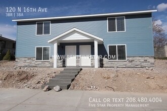 Building Photo - 120 N 16th Ave