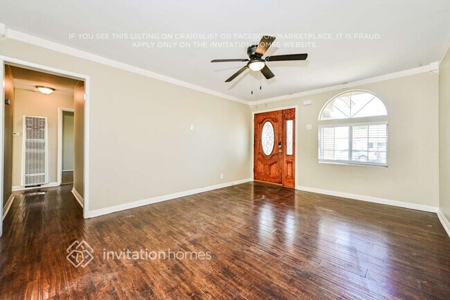 Foto del edificio - 212 E 185th St