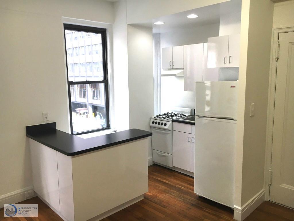 Foto principal - 140 E 44th St