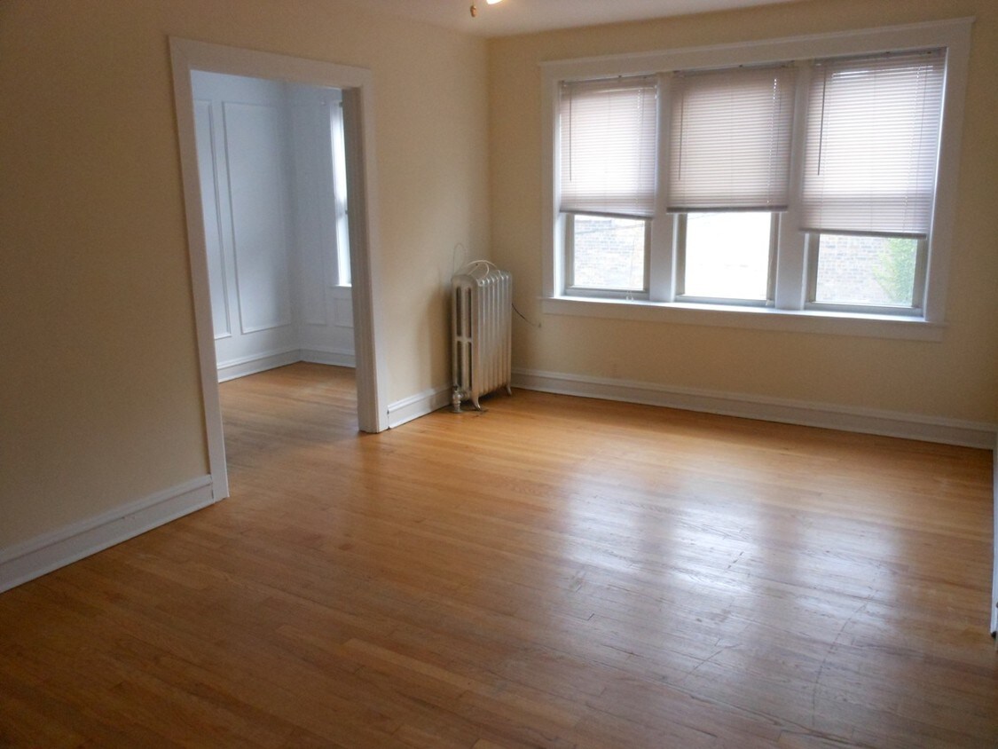 Foto principal - 4615 N Lincoln Ave