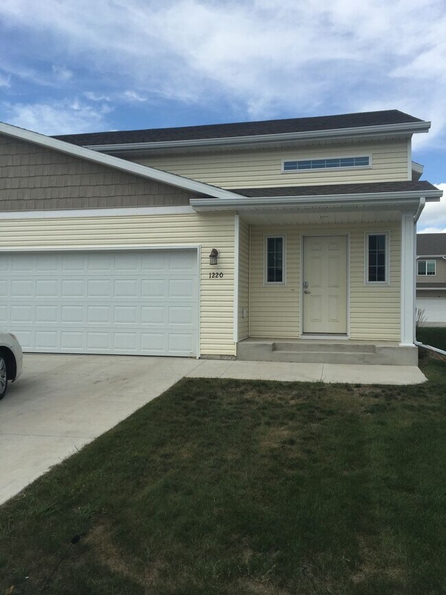 Foto del edificio - 3 Bed 2 Bath Twin home