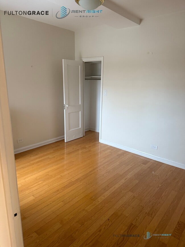 Building Photo - 534 W Stratford Pl