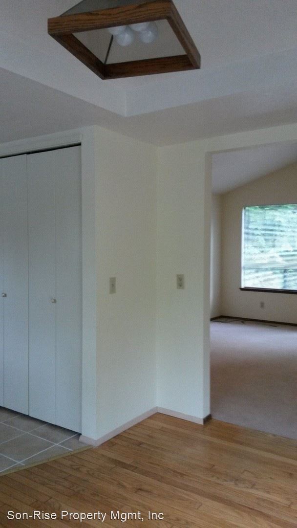 Building Photo - 3 br, 2.5 bath House - 4022 Cedarbrook Ct