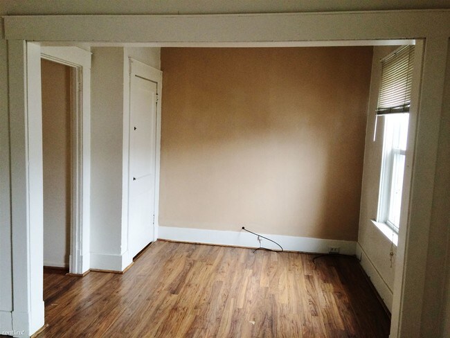 Foto del edificio - 2 br, 1 bath  - 1205 N Euclid Ave  Now