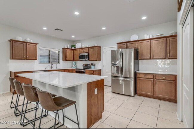 Building Photo - 7653 W Quachila Ct