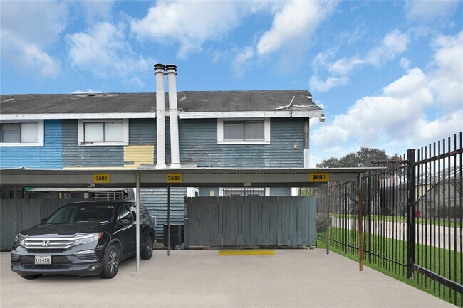 Foto del edificio - 8405 Wilcrest Dr