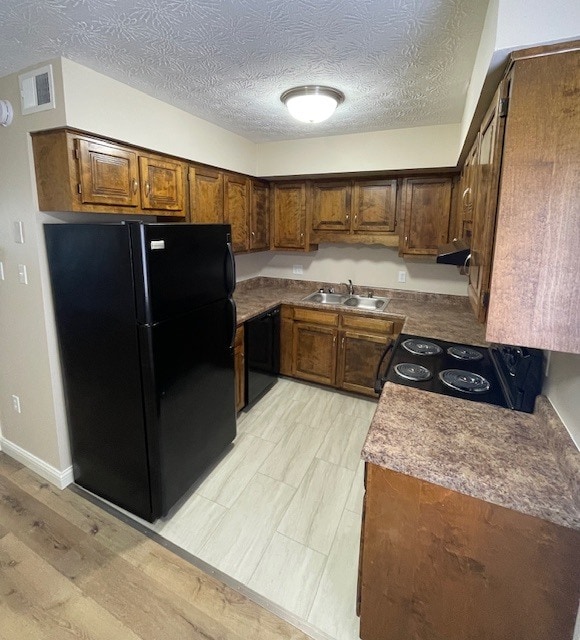 KITCHEN - 170 Middleground Way