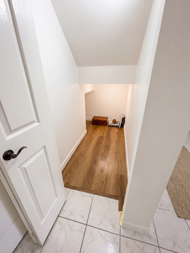 Photo du bâtiment - 8362 13th Av