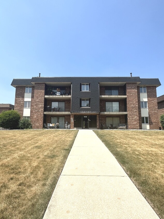 Primary Photo - 9138 W 140th St