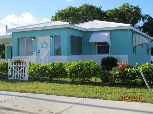 Foto del edificio - 8315 SE Bridge Road  Hobe Sound Fl 33455