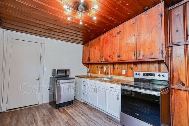 Foto del edificio - 205 Brushy Creek Rd