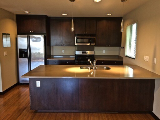 Foto del edificio - 3 bed 2.5 bath, Spacious BALLARD TOWNHOUSE!