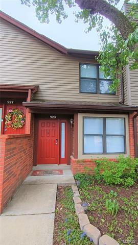 Primary Photo - 923 Quail Meadows Ct