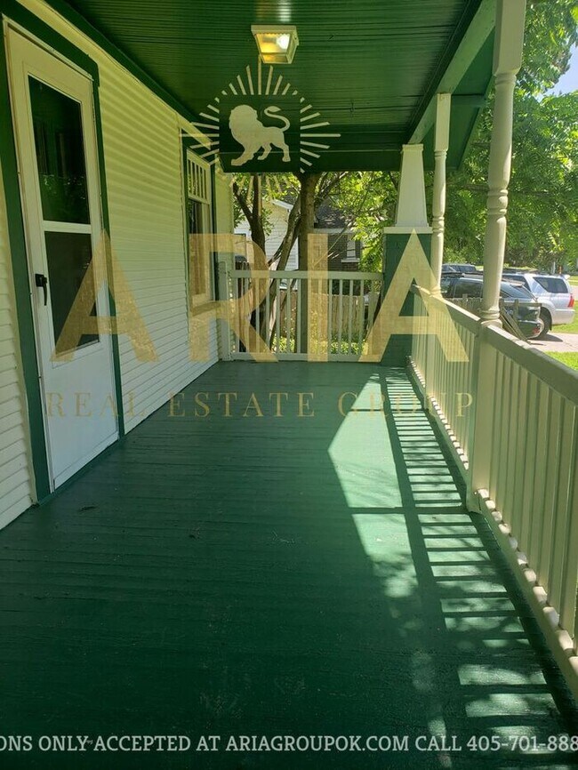Foto del edificio - Charming Campus 2 bedroom House in the His...
