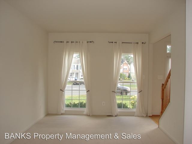 Foto del edificio - 9602 Laurel Oak Dr