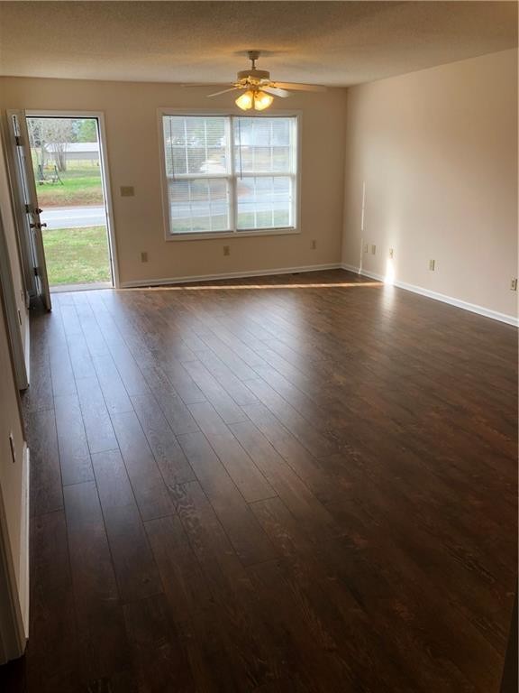 Foto del edificio - 442 Hunt Rd