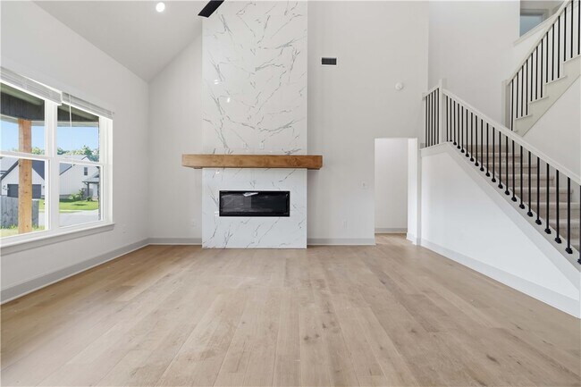 Foto del edificio - 1240 Mammoth St
