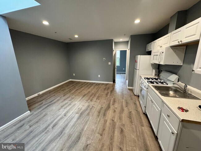 Foto del edificio - 1712 R St SE