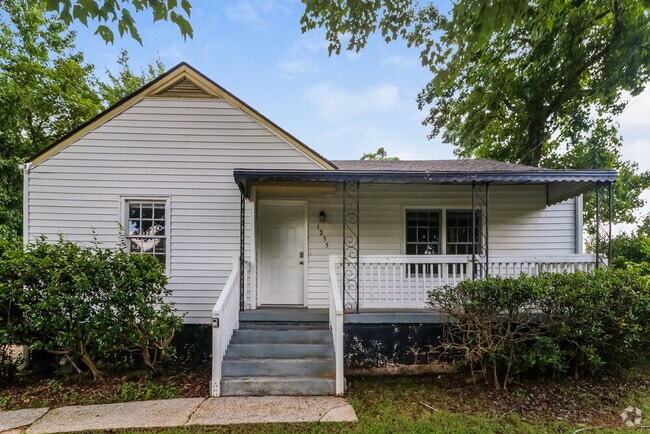 Building Photo - 1255 Skyhaven Rd SE