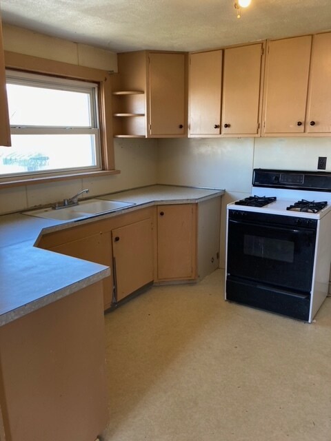 Foto del edificio - 5587 E Pleasant Valley Blvd