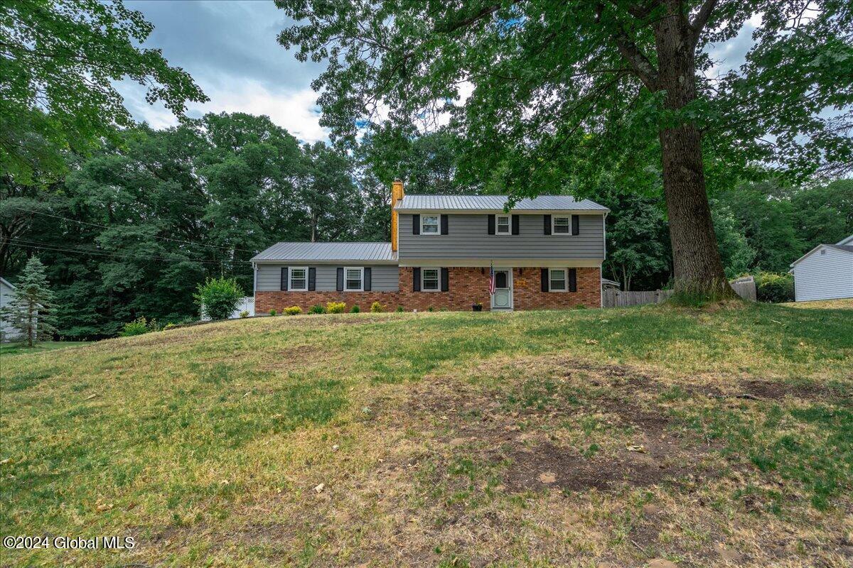 Primary Photo - 16 Terrace Ct