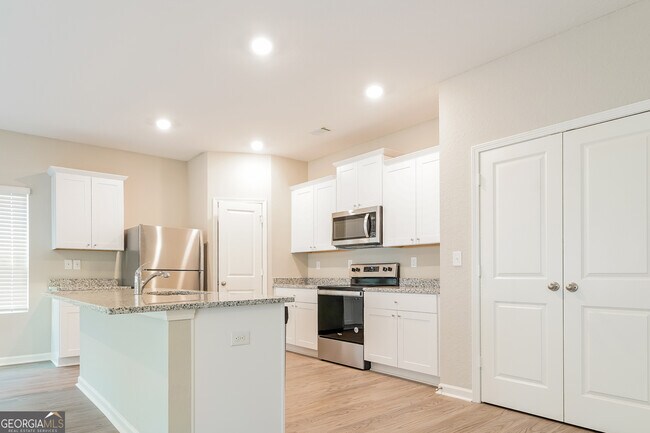 Building Photo - 1012 Nandina Ct
