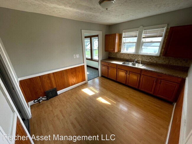 Foto del edificio - 2 br, 1 bath Apartment - 6711 Dartworth Dr...