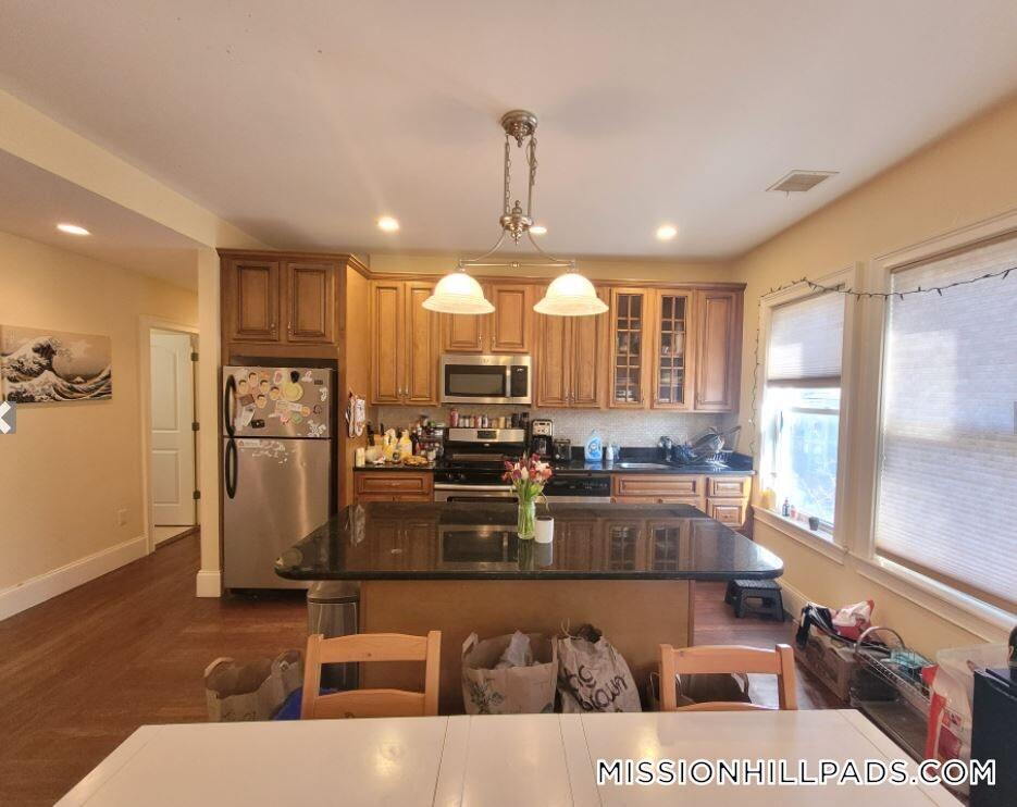 Foto principal - 81 Hillside St